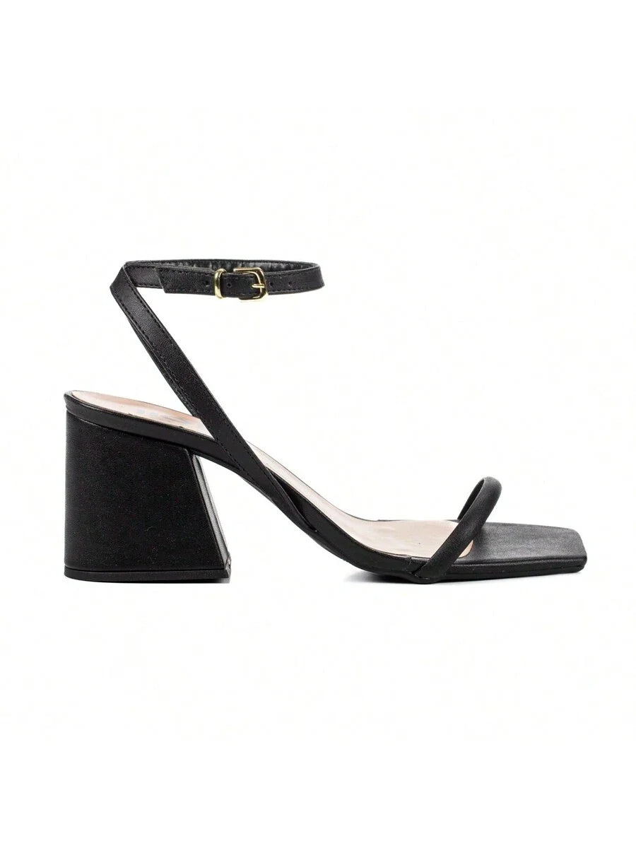 Woman's Kitten heel