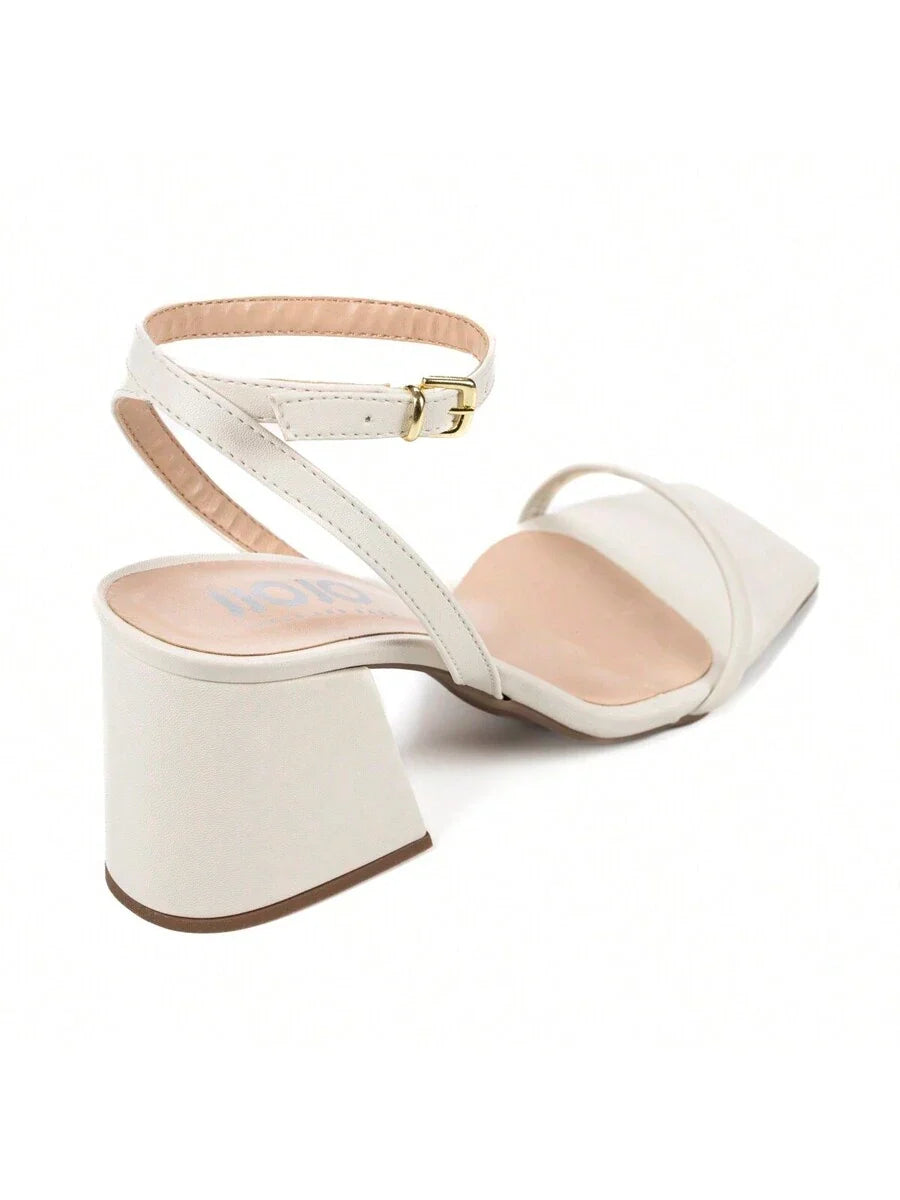 Woman's Kitten heel