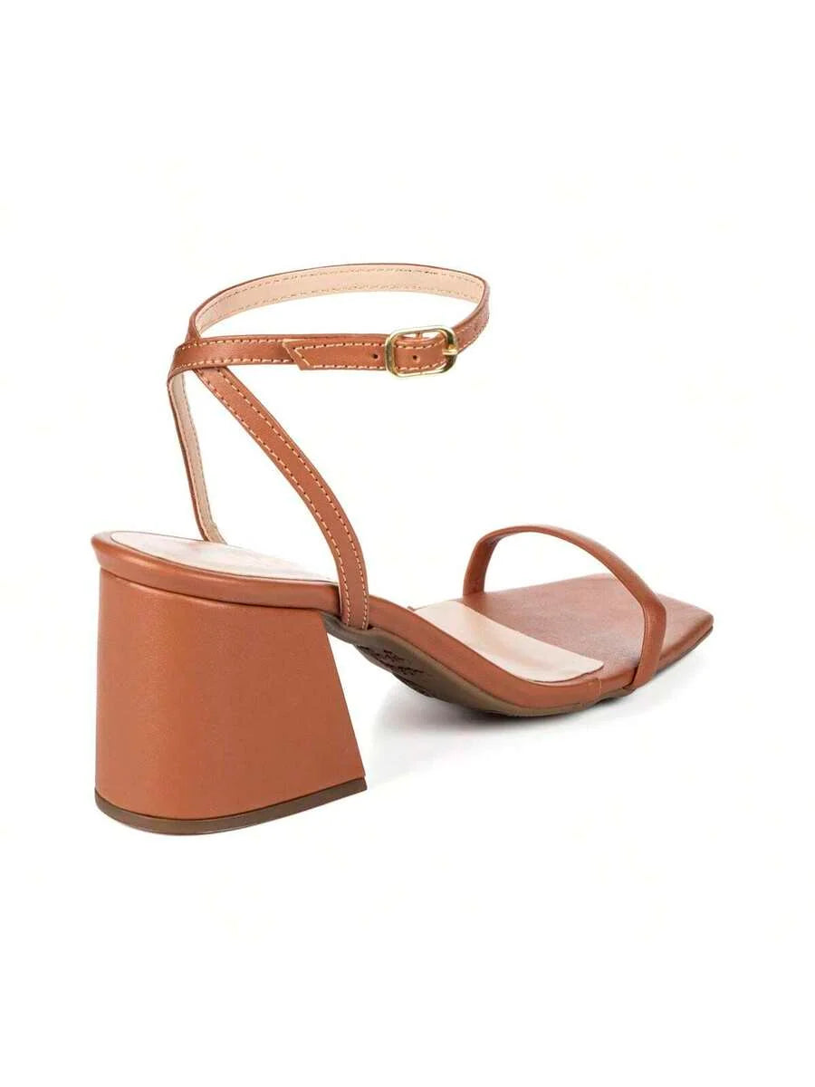 Woman's Kitten heel