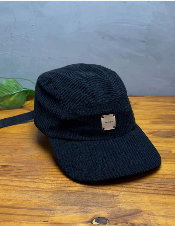 Poly Cap