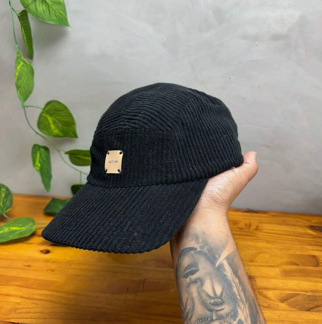 Poly Cap