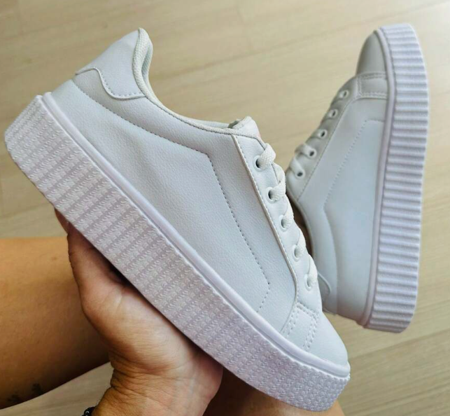 Sneakers G K