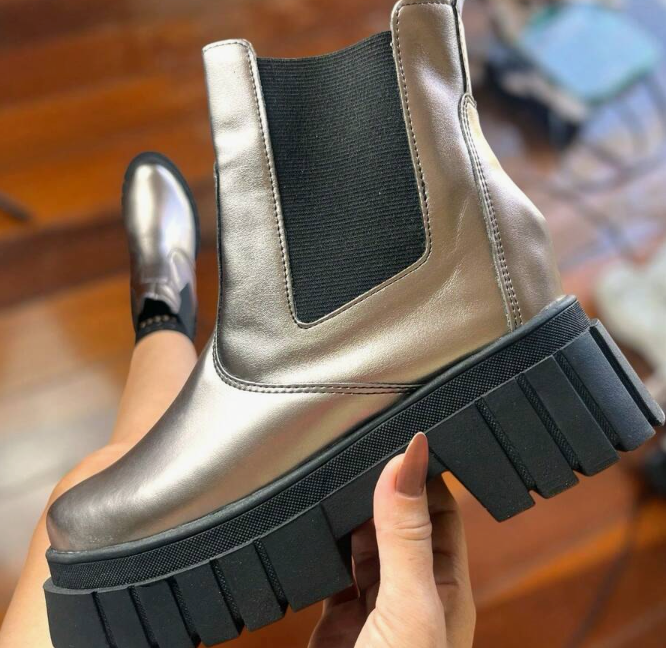 Shoes P M