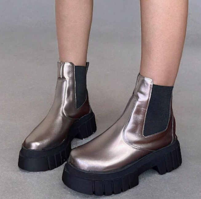 Shoes P M